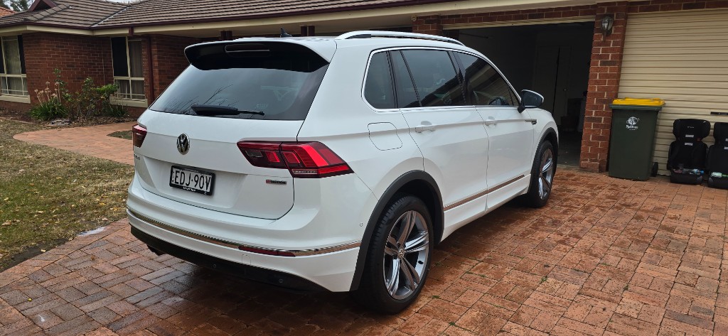 Full detail exterior result on VW Tiguan